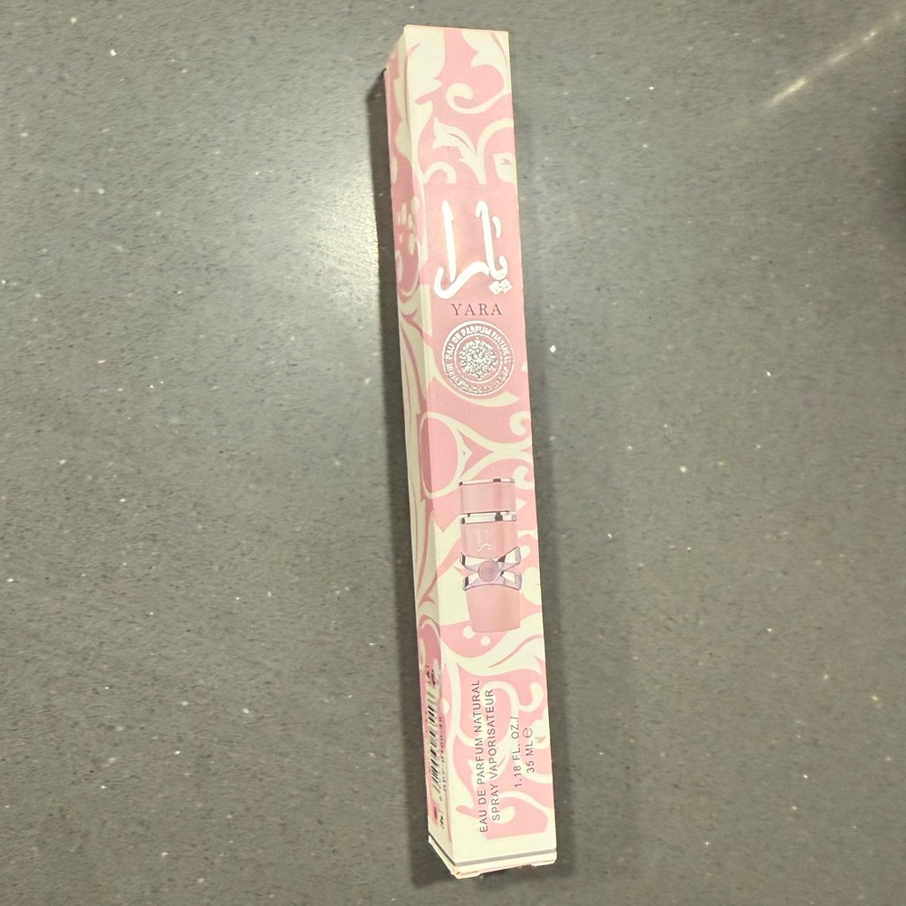 Yara Pink Natural Spray 35mL Travel NIB